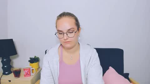 alicesensitive online show from 2, 10, 2025