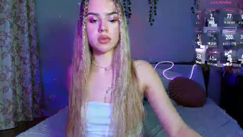 Snapshot of alicetenshi chatting on 18, 10, 2025 Sweet  Alice online show from 18, 10, 2025