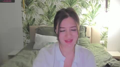 Snapshot of alicetuker chatting on 30, 11, 2025 Alice online show from 30, 11, 2025