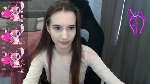 Snapshot of aliceweiss_ chatting on 14, 10, 2025 Alice online show from 14, 10, 2025