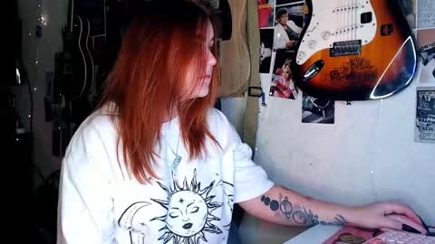 Snapshot of alicewinchesterr chatting on 2, 12, 2024 Alice online show from 2, 12, 2024