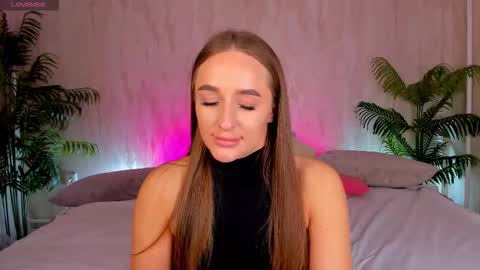 Snapshot of alicia_edwards chatting on 29, 9, 2025 Mia online show from 29, 9, 2025