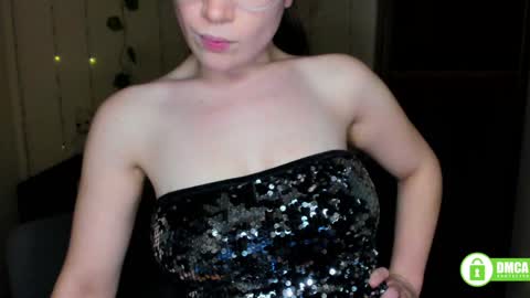 Alicia online show from 2, 2, 2025