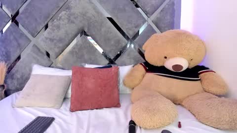 Snapshot of alicia_jerez1 chatting on 2, 2, 2025 Alice online show from 2, 2, 2025