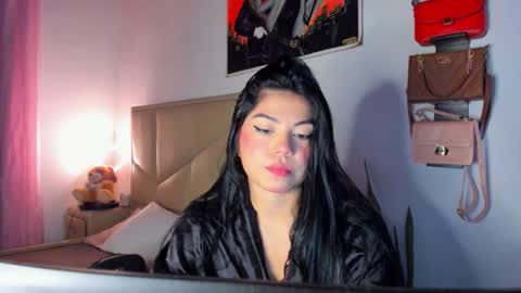 Snapshot of aliciabiden chatting on 15, 9, 2025 aliciabiden online show from 15, 9, 2025