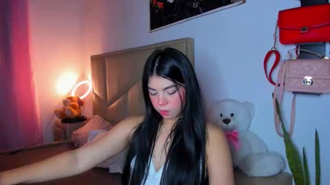 Snapshot of aliciabiden chatting on 22, 10, 2025 aliciabiden online show from 22, 10, 2025