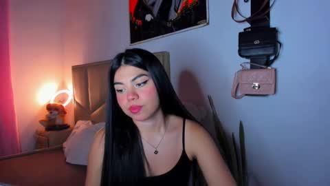 Snapshot of aliciabiden chatting on 8, 11, 2025 aliciabiden online show from 8, 11, 2025