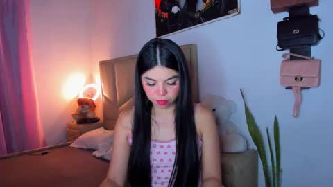 Snapshot of aliciabiden chatting on 15, 11, 2025 aliciabiden online show from 15, 11, 2025