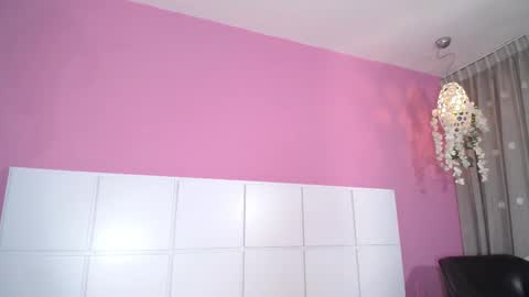 Snapshot of aliciabloom_1 chatting on 24, 9, 2025 Alicia online show from 24, 9, 2025