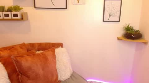 Snapshot of aliciacute__ chatting on 24, 9, 2025 aliciacute    online show from 24, 9, 2025