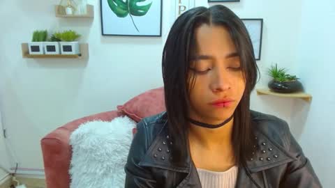 Snapshot of aliciacute__ chatting on 3, 10, 2025 aliciacute    online show from 3, 10, 2025