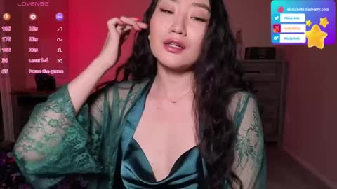Alicia Hebi online show from 25, 4, 2026