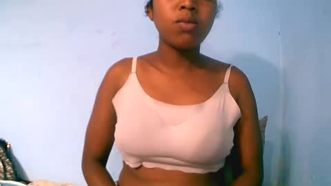 Snapshot of alicianah chatting on 5, 1, 2026 alicianah online show from 5, 1, 2026