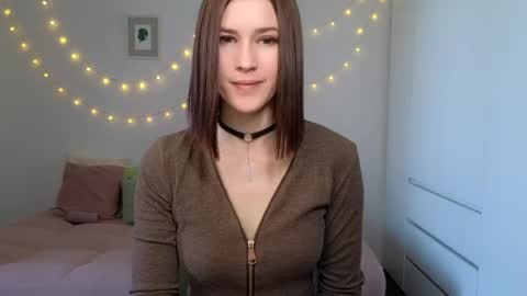 Snapshot of alicianoveli chatting on 4, 6, 2026 alicianoveli online show from 4, 6, 2026