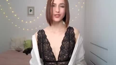 Snapshot of alicianoveli chatting on 18, 6, 2026 alicianoveli online show from 18, 6, 2026