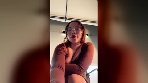 Snapshot of aliciawhite_nt chatting on 17, 5, 2026 Alicia online show from 17, 5, 2026