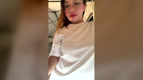 Snapshot of aliciawhite_nt chatting on 18, 5, 2026 Alicia online show from 18, 5, 2026