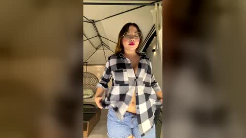 Snapshot of aliciawhite_nt chatting on 19, 5, 2026 Alicia online show from 19, 5, 2026