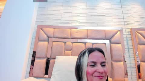 Snapshot of alicie_green chatting on 7, 5, 2026 im tutti online show from 7, 5, 2026
