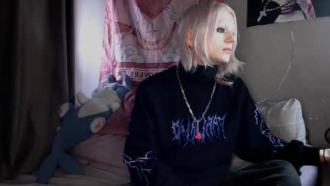 Alien Bella online show from 23, 3, 2026