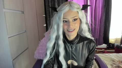 Aiko  Independent Model  online show from 20, 2, 2025