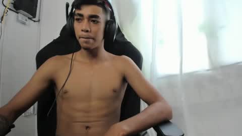 Snapshot of alienbigcock_01 chatting on 20, 6, 2026 My name is Andrs and Im 18 years old. online show from 20, 6, 2026