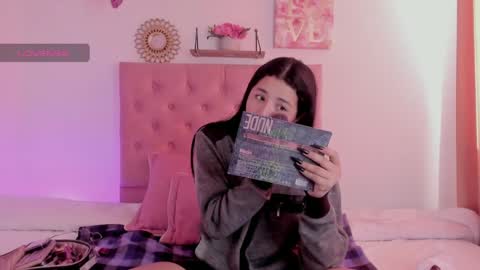 Snapshot of aliice_walker_ chatting on 5, 12, 2024 aliice_walker_ online show from 5, 12, 2024