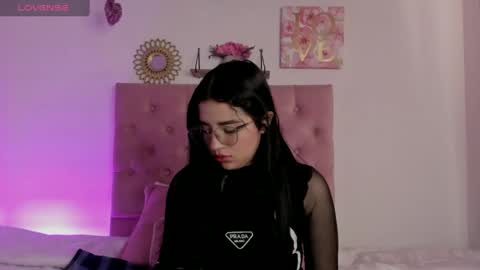 Snapshot of aliice_walker_ chatting on 5, 12, 2024 aliice_walker_ online show from 5, 12, 2024