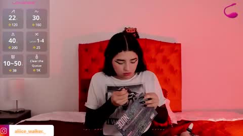 Snapshot of aliice_walker_ chatting on 23, 12, 2024 aliice_walker_ online show from 23, 12, 2024