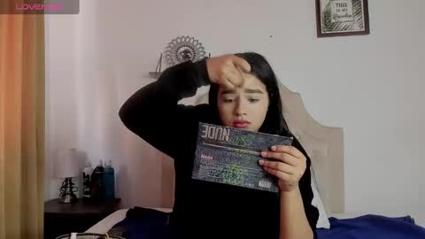 Snapshot of aliice_walker_ chatting on 1, 2, 2025 aliice_walker_ online show from 1, 2, 2025