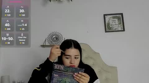 Snapshot of aliice_walker_ chatting on 3, 2, 2025 aliice_walker_ online show from 3, 2, 2025