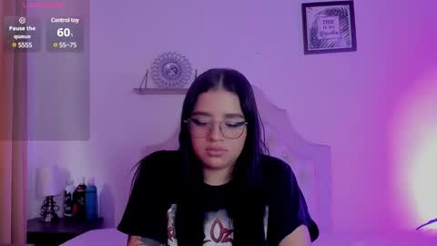 Snapshot of aliice_walker_ chatting on 3, 2, 2025 aliice_walker_ online show from 3, 2, 2025