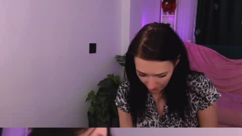 Alina online show from 1, 1, 2025