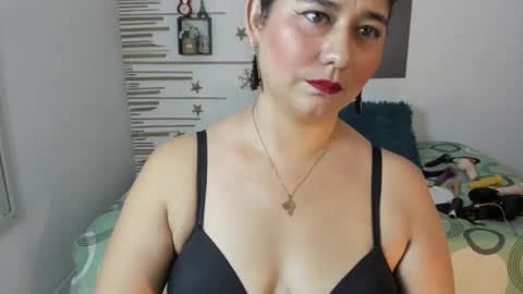 Snapshot of alinabozz1 chatting on 21, 9, 2025 alinabozz1 online show from 21, 9, 2025