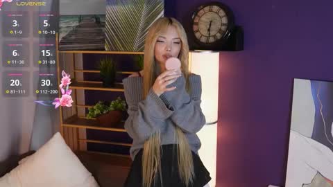 Snapshot of alinadoran chatting on 16, 12, 2025 Hello im Lina online show from 16, 12, 2025