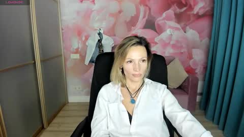 AlinaMoor online show from 6, 1, 2026