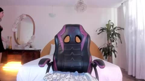 AlinaSimmons online show from 16, 3, 2026