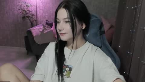 Aline Greeeen online show from 6, 10, 2025