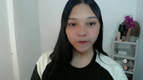 Snapshot of alisa_kiss_ chatting on 5, 4, 2026 Shanti xhey online show from 5, 4, 2026