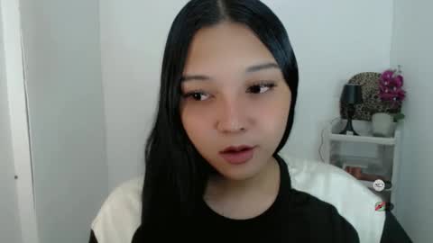 Snapshot of alisa_kiss_ chatting on 6, 4, 2026 Shanti xhey online show from 6, 4, 2026