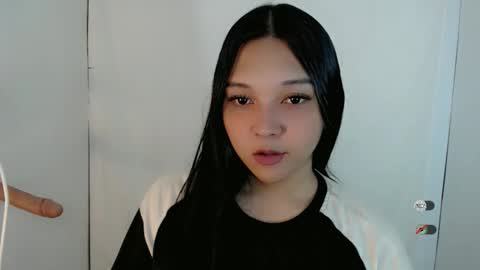 Snapshot of alisa_kiss_ chatting on 7, 4, 2026 Shanti xhey online show from 7, 4, 2026