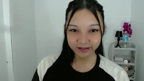 Snapshot of alisa_kiss_ chatting on 13, 4, 2026 Shanti xhey online show from 13, 4, 2026