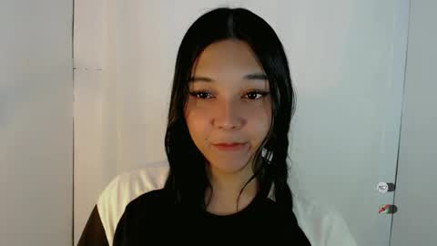 Snapshot of alisa_kiss_ chatting on 15, 4, 2026 Shanti xhey online show from 15, 4, 2026