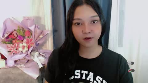 Snapshot of alisa_kiss_ chatting on 21, 4, 2026 Shanti xhey online show from 21, 4, 2026