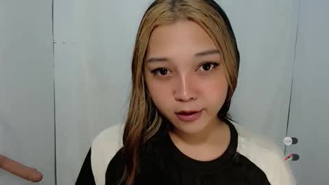 Snapshot of alisa_kiss_ chatting on 17, 5, 2026 Shanti xhey online show from 17, 5, 2026