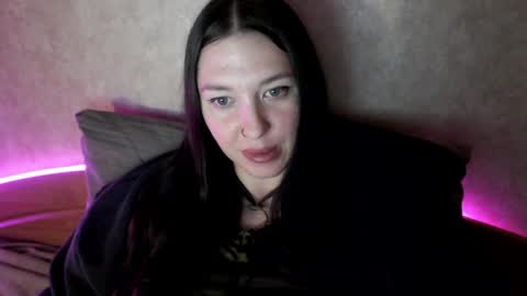 alisaadoll online show from 2, 4, 2026