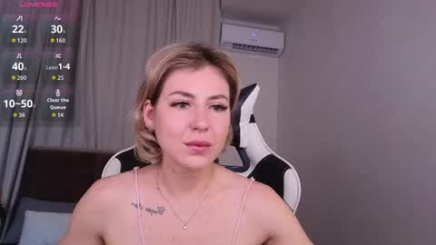 Snapshot of alise_lexi chatting on 5, 7, 2026 Alise Lexis online show from 5, 7, 2026