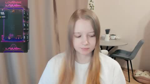 Alya online show from 14, 10, 2025