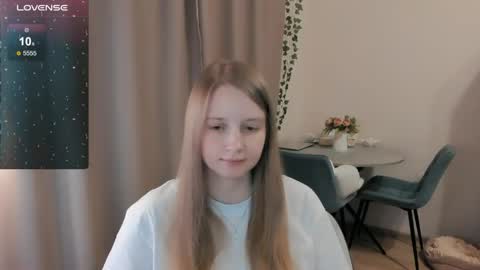 Snapshot of alisha_ley chatting on 24, 4, 2026 Alya online show from 24, 4, 2026