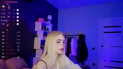 Snapshot of alishaaneta chatting on 30, 10, 2025 Alisha online show from 30, 10, 2025